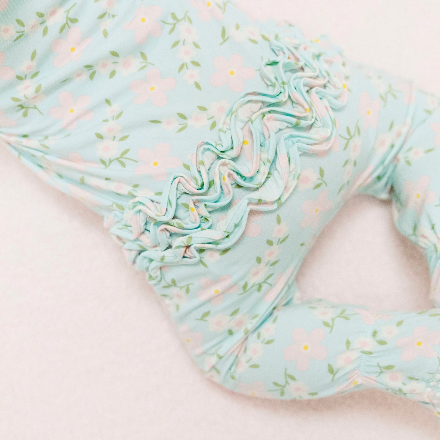 ANGEL DEAR VINTAGE DAISY RUFFLE ZIPPER FOOTIE