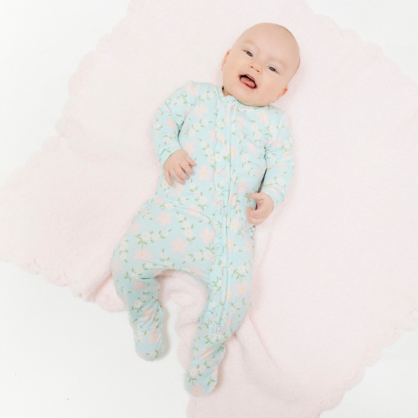 ANGEL DEAR VINTAGE DAISY RUFFLE ZIPPER FOOTIE