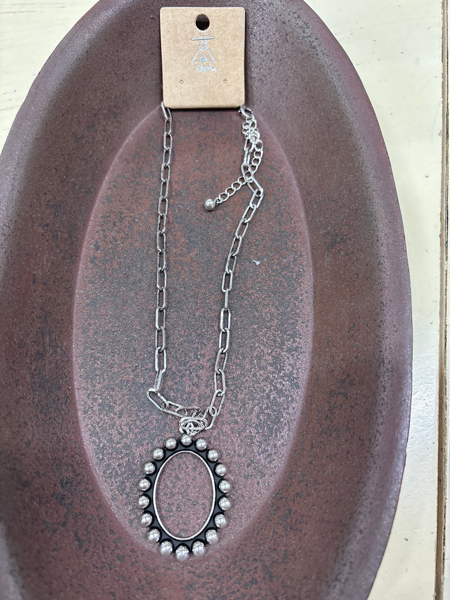 TIPI SILVER 10" CHAIN WITH OVAL CHARM W/BALLS