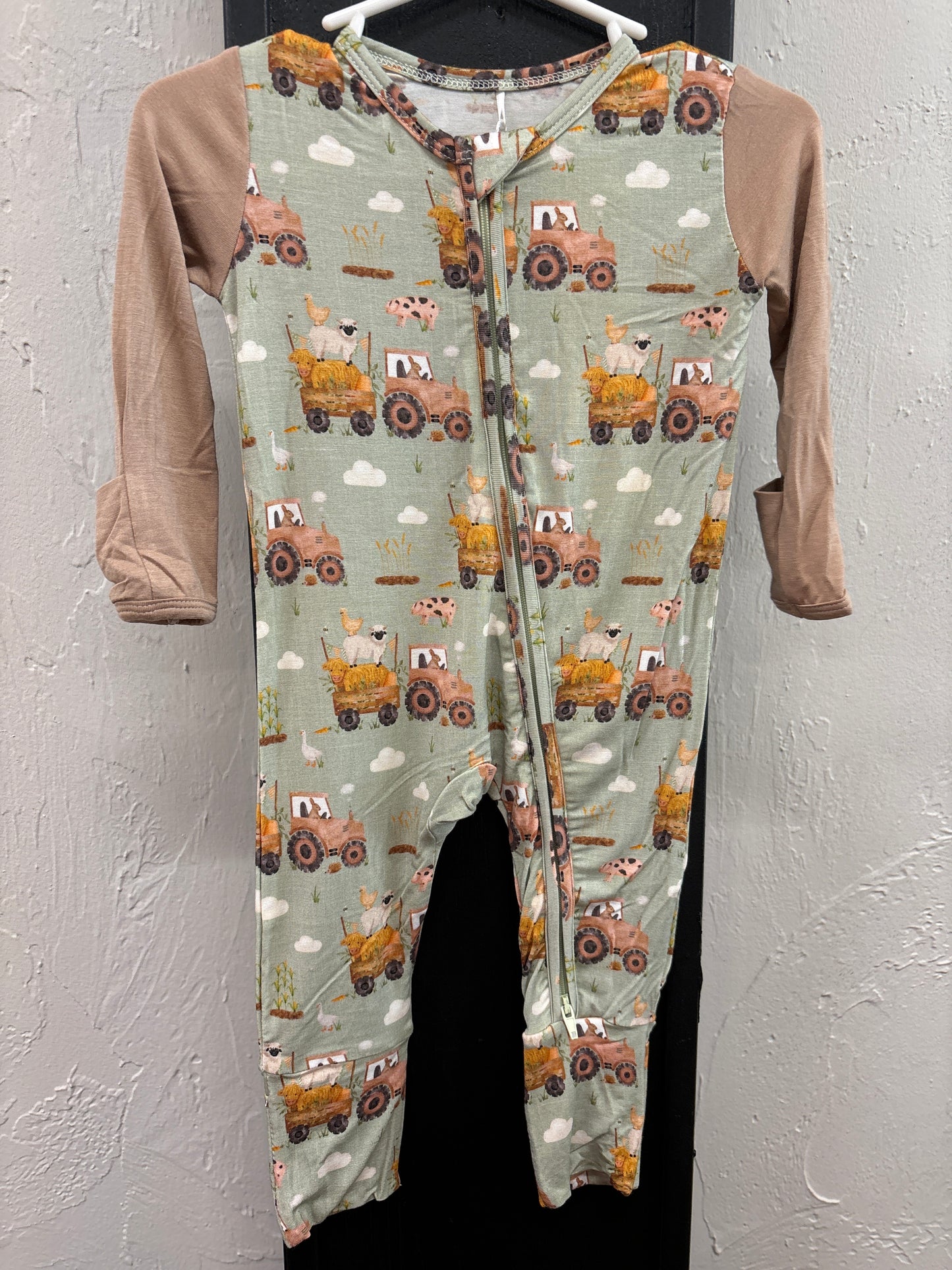 ROCKIN ROYALTY FOOTIE-FRANKIE FARMER