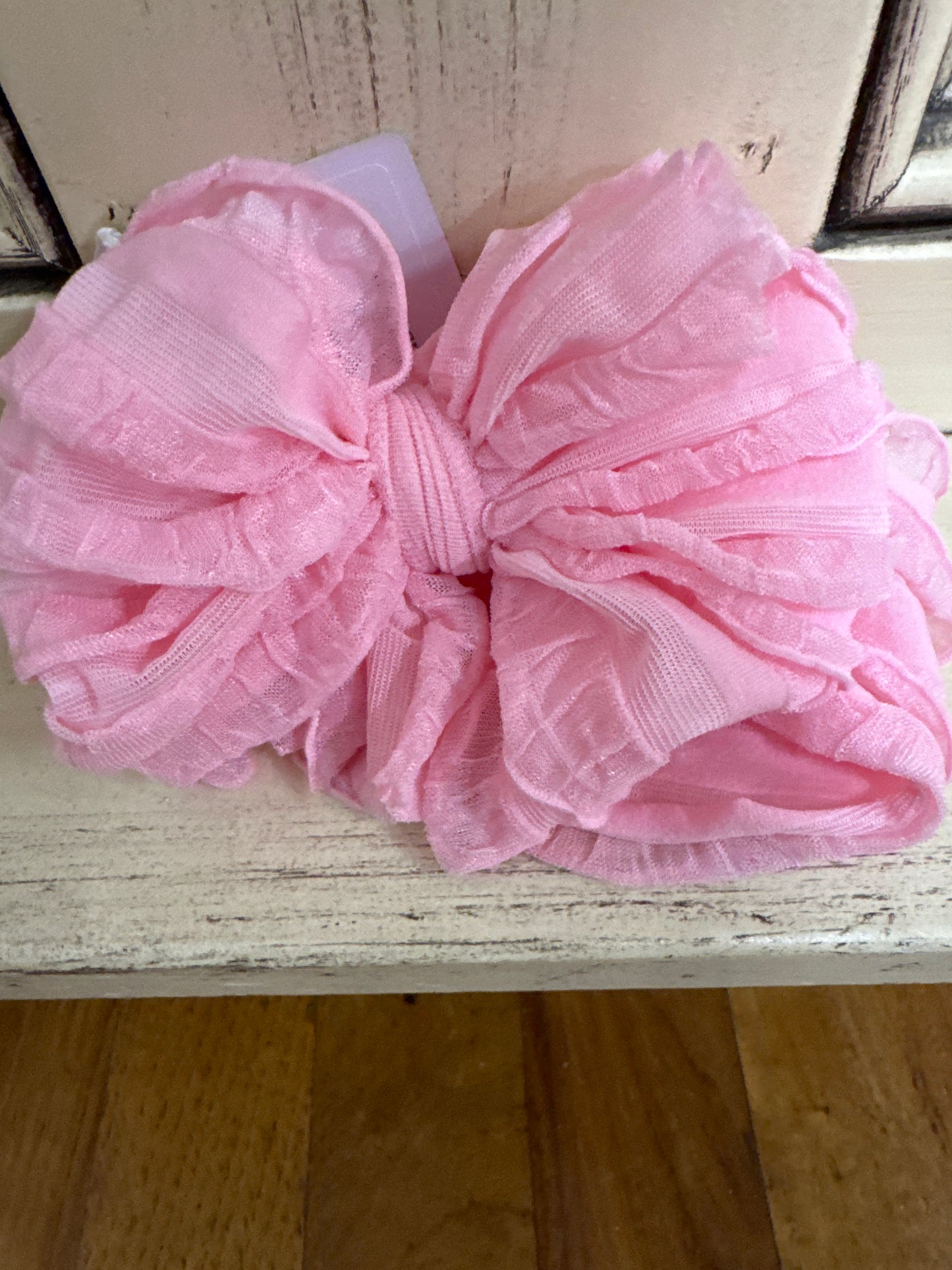 IN AWE BOW/BUBBLEGUM PINK FRILLY