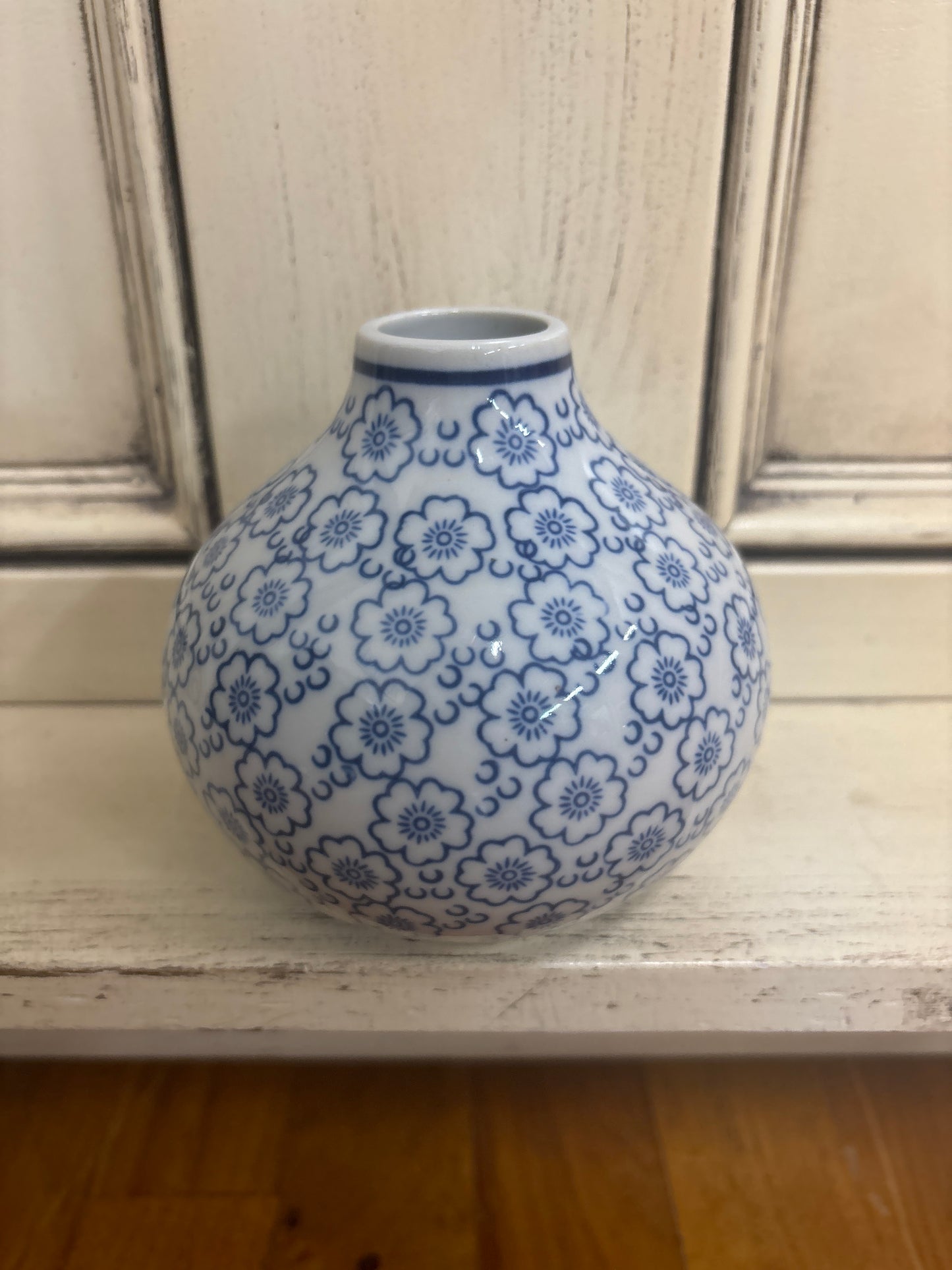 4 1/2' ROUND X 4'H BLUE/WHITE VASE