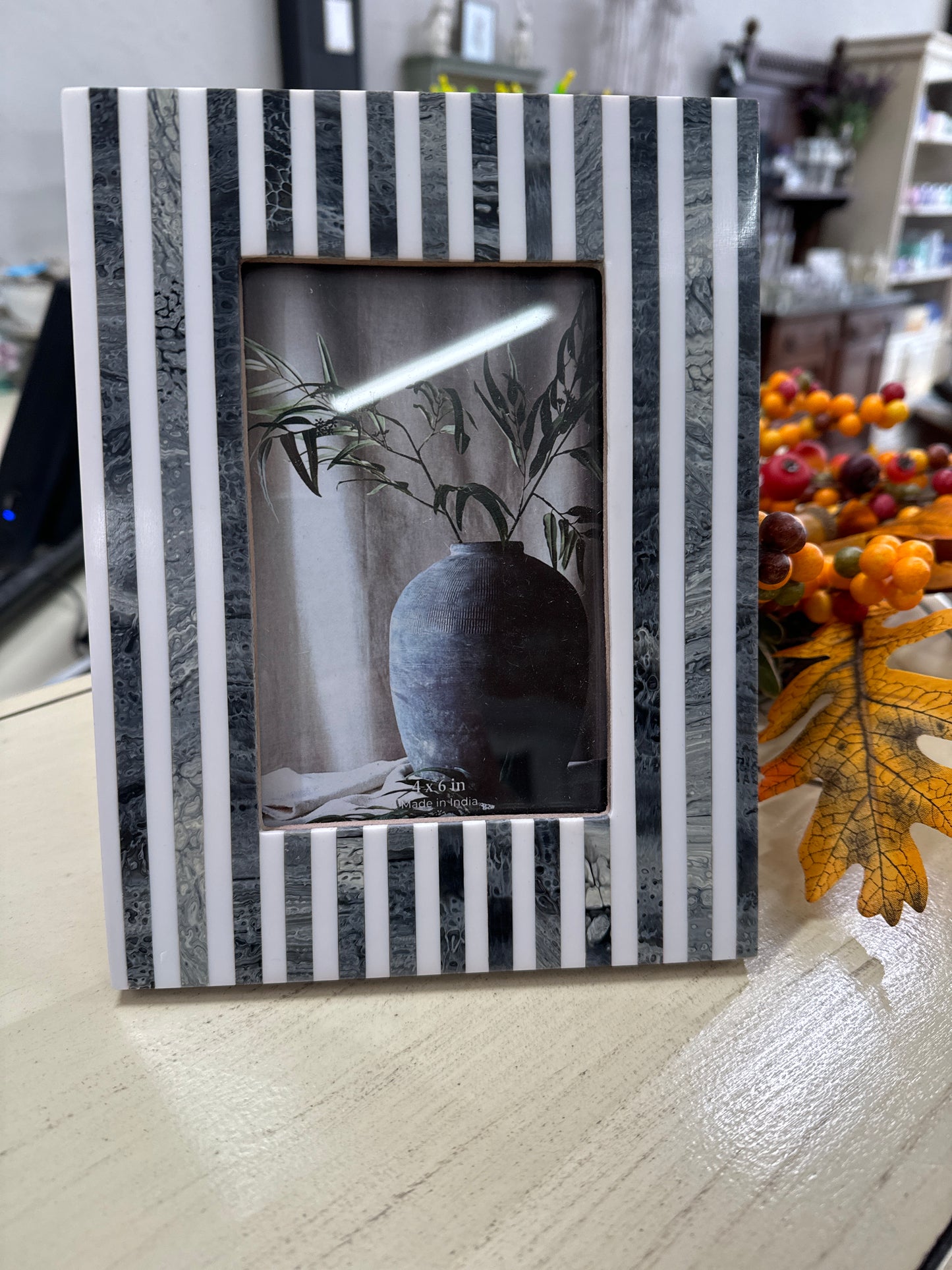 5x7 GRAY STRIPED FRAME