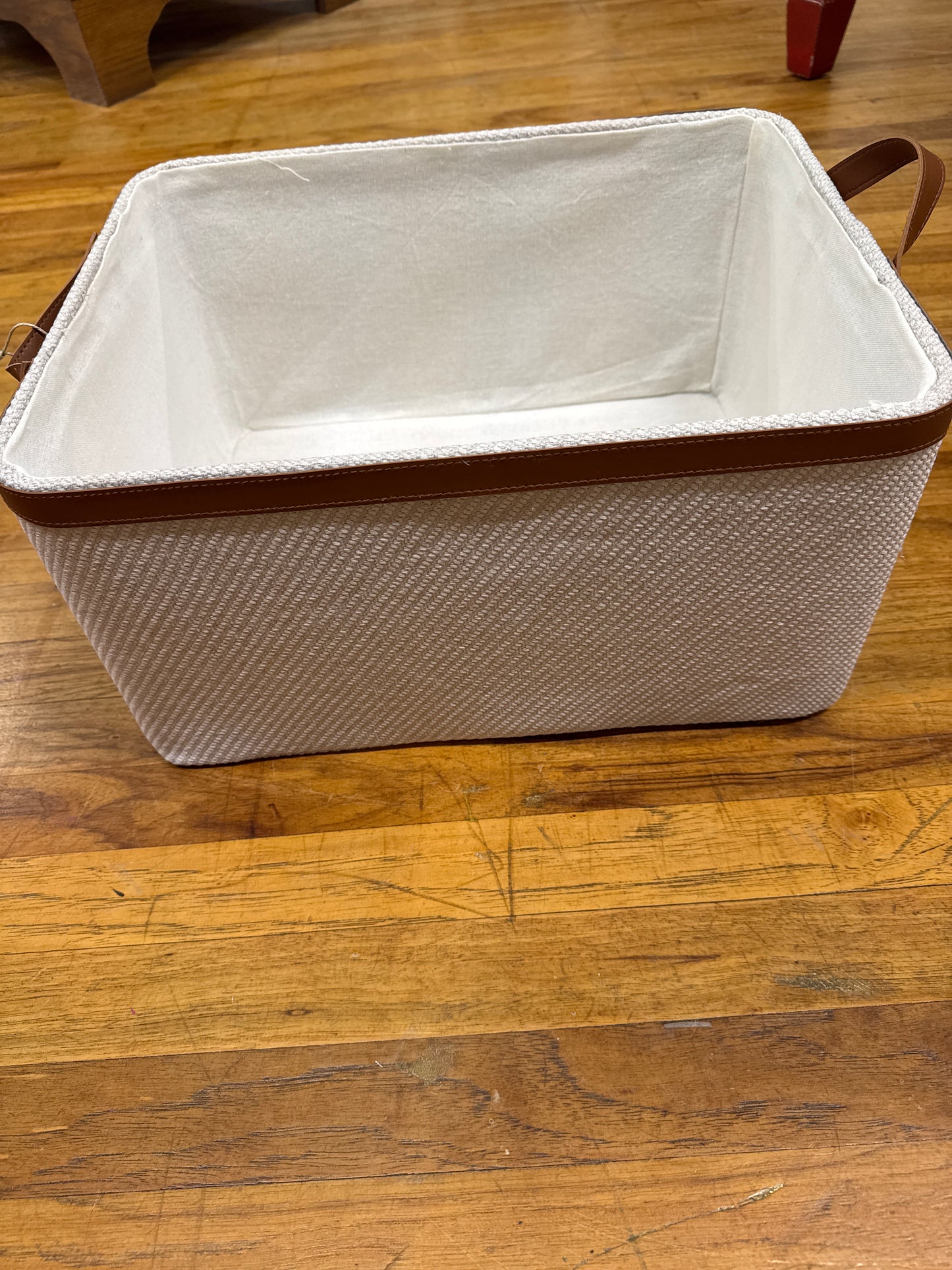 CREAM COLORED BASKET W/ LEATHER HANDLES-LARGE