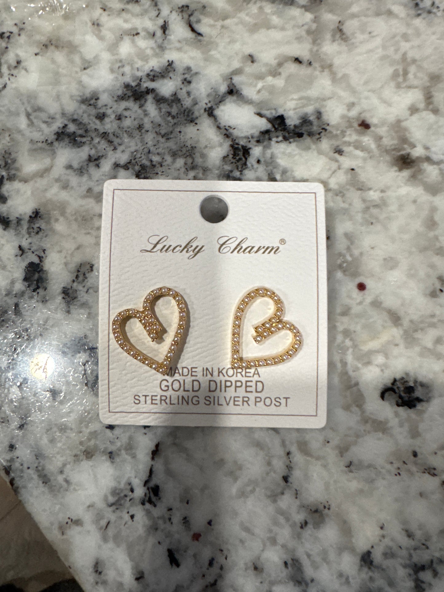 LUCKY CHARM HEART EARRINGS-GOLD