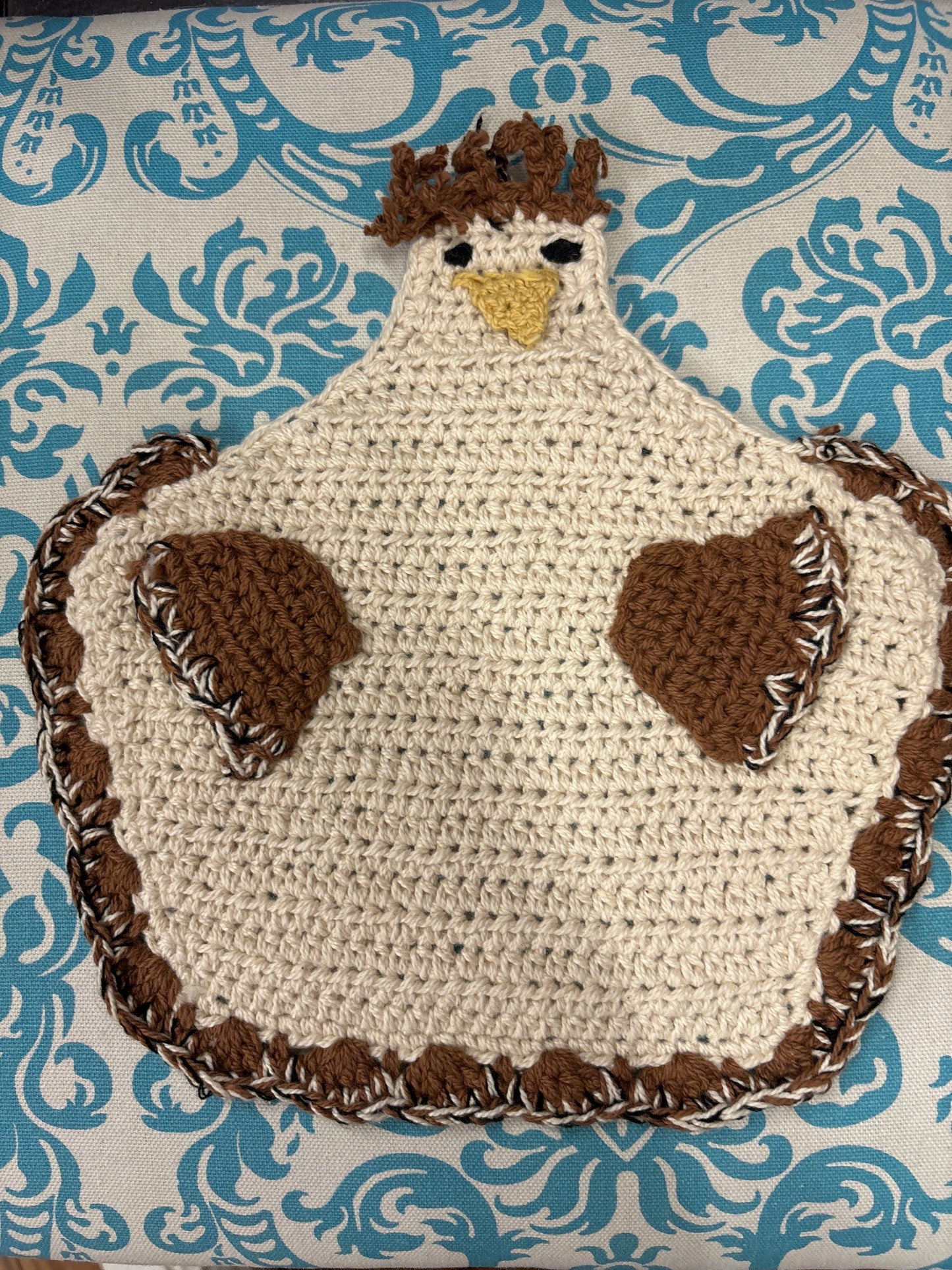 COTTON CROCHETED CHICKEN SHAPED POT HOLDER-BROWN