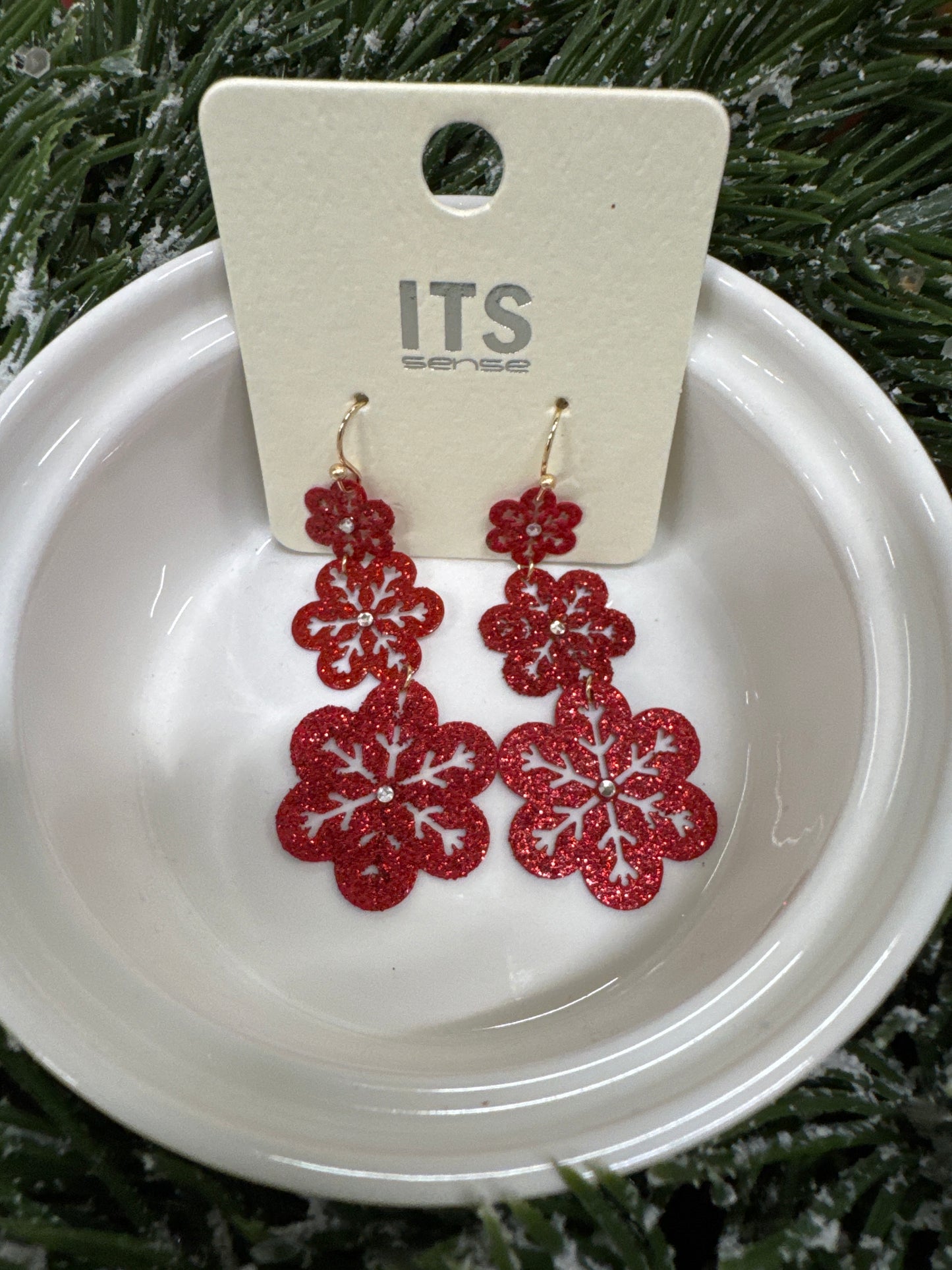 ITS RED GLITTER SNOWFLAKE EARRINGS