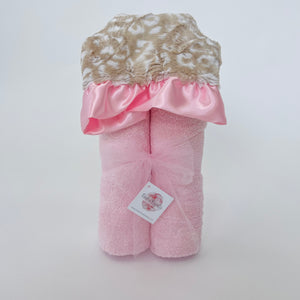 ROCKIN ROYALTY HOODED BATH TOWEL-CANDY LAND SAFARI