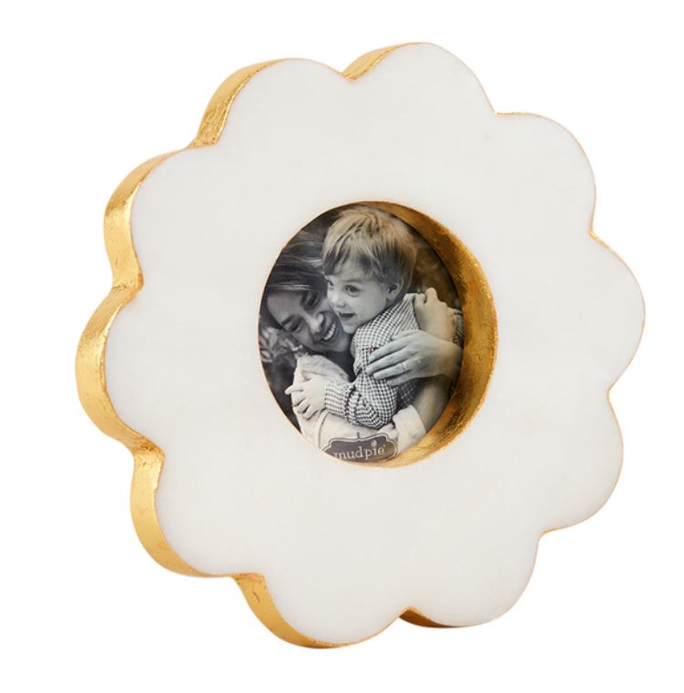 MUD PIE CIRCLE SCALLOPED MARBLE FRAME