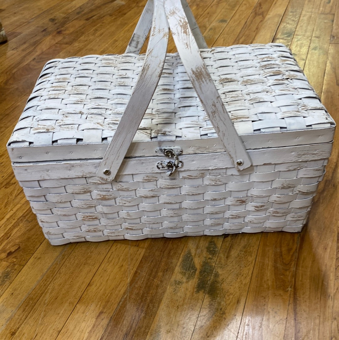 WHITE CHARLIE BASKET W/HANDLE