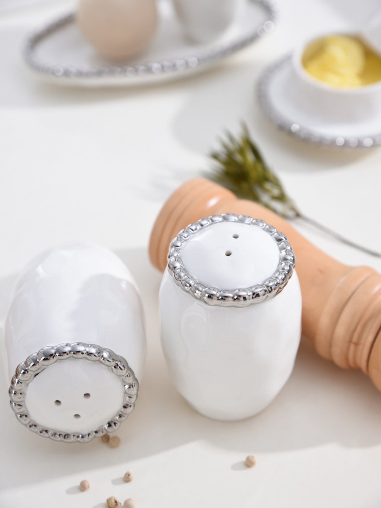 PAMPA BAY WHITE SALT & PEPPER SHAKERS