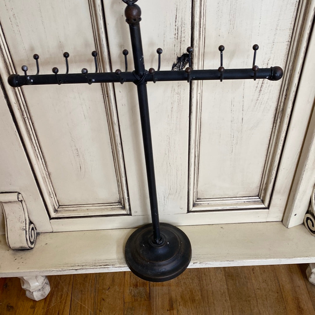 METAL JEWELRY HANGER