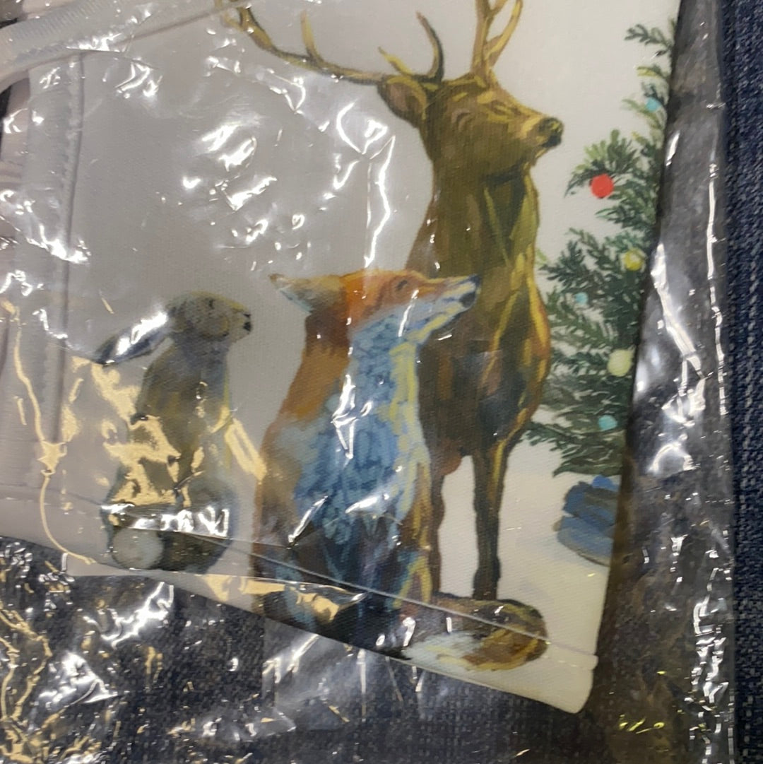 GREEN BOX ART MASK/CAROLERS SM/MED