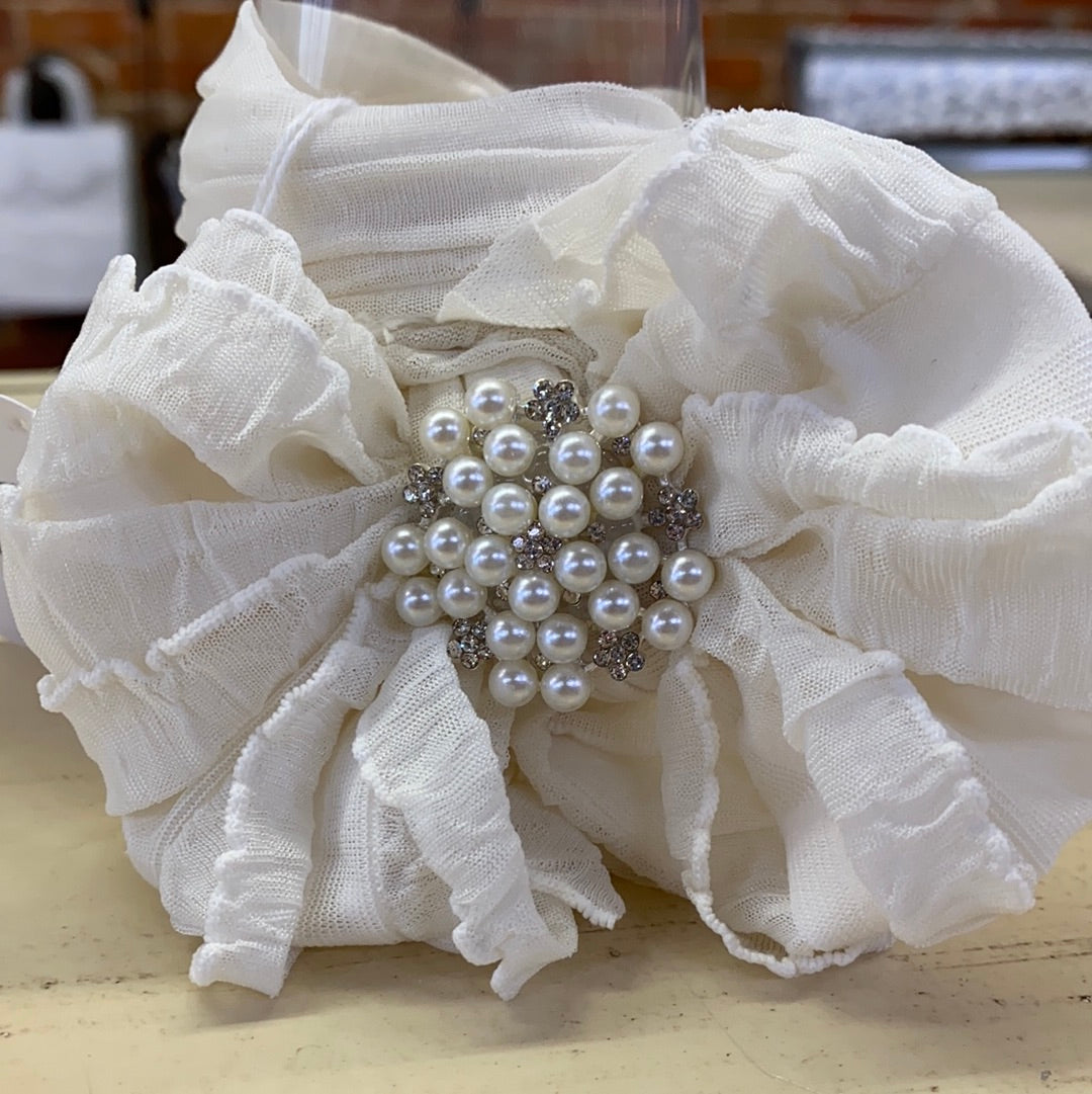 IN AWE BOW /IVORY W/PEARL