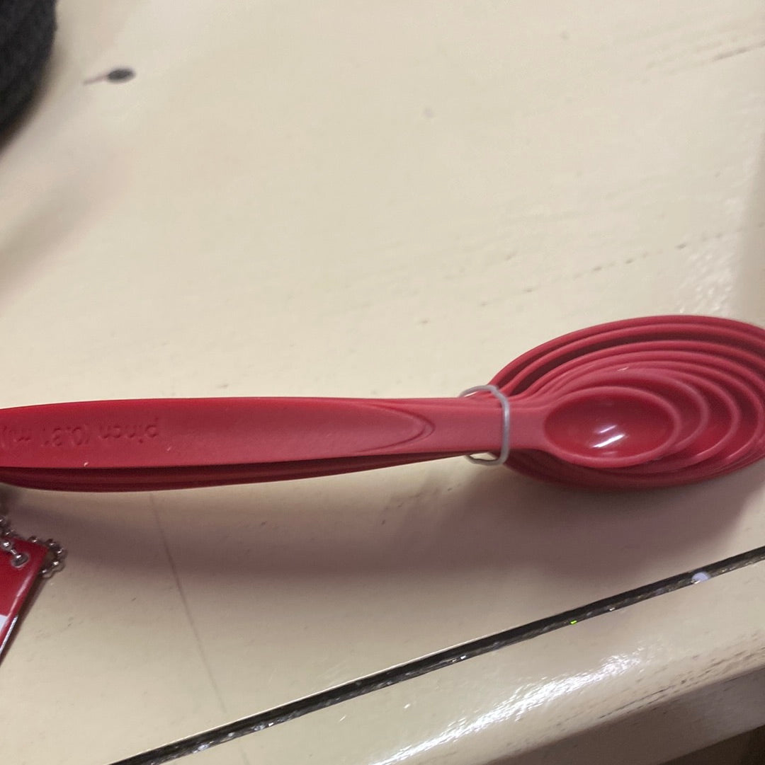 CUISIPRO RED PLASTIC MEASURING SPOONS – Cocobellas Gifts