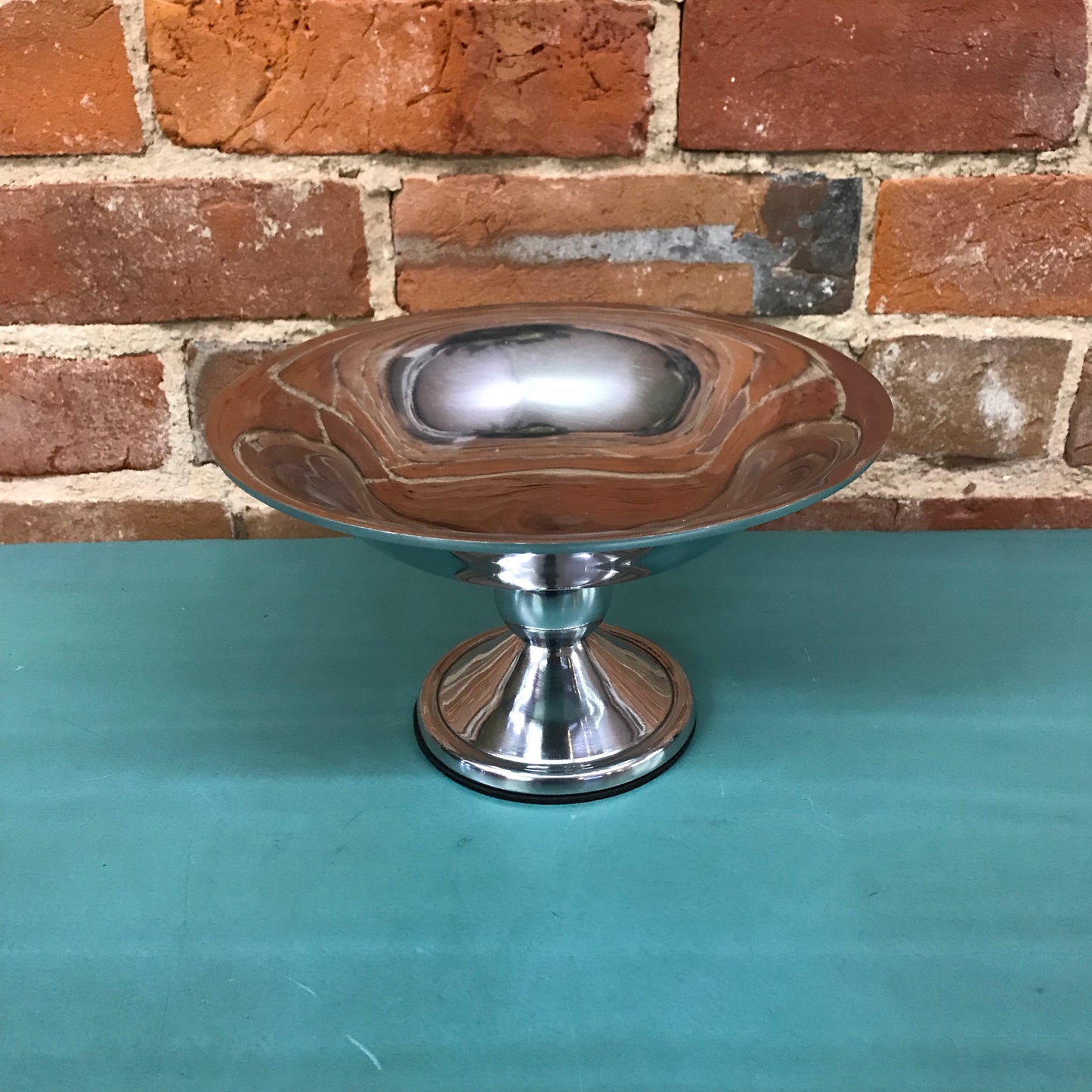 ALUMINUM PEDESTAL BOWL