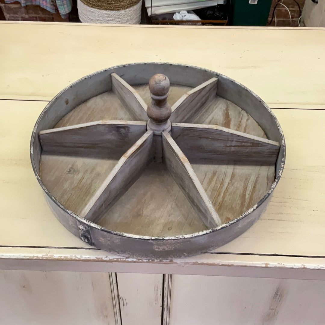 WOOD DIVIDED ROUND TRAY