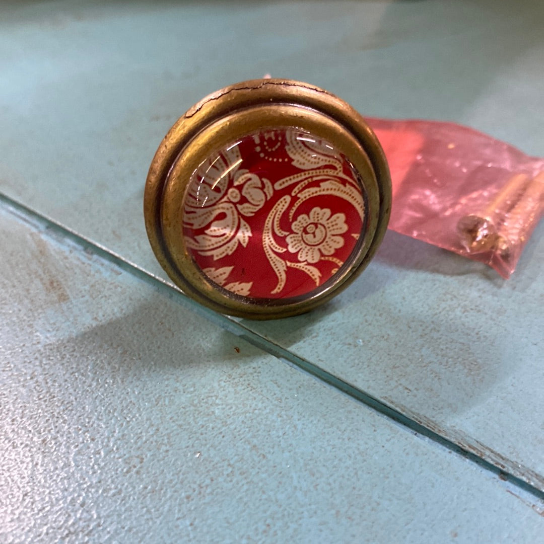RED/GOLD DRAWER KNOB