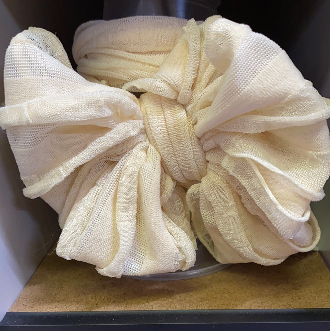 IN AWE BOW/SUGAR COOKIE