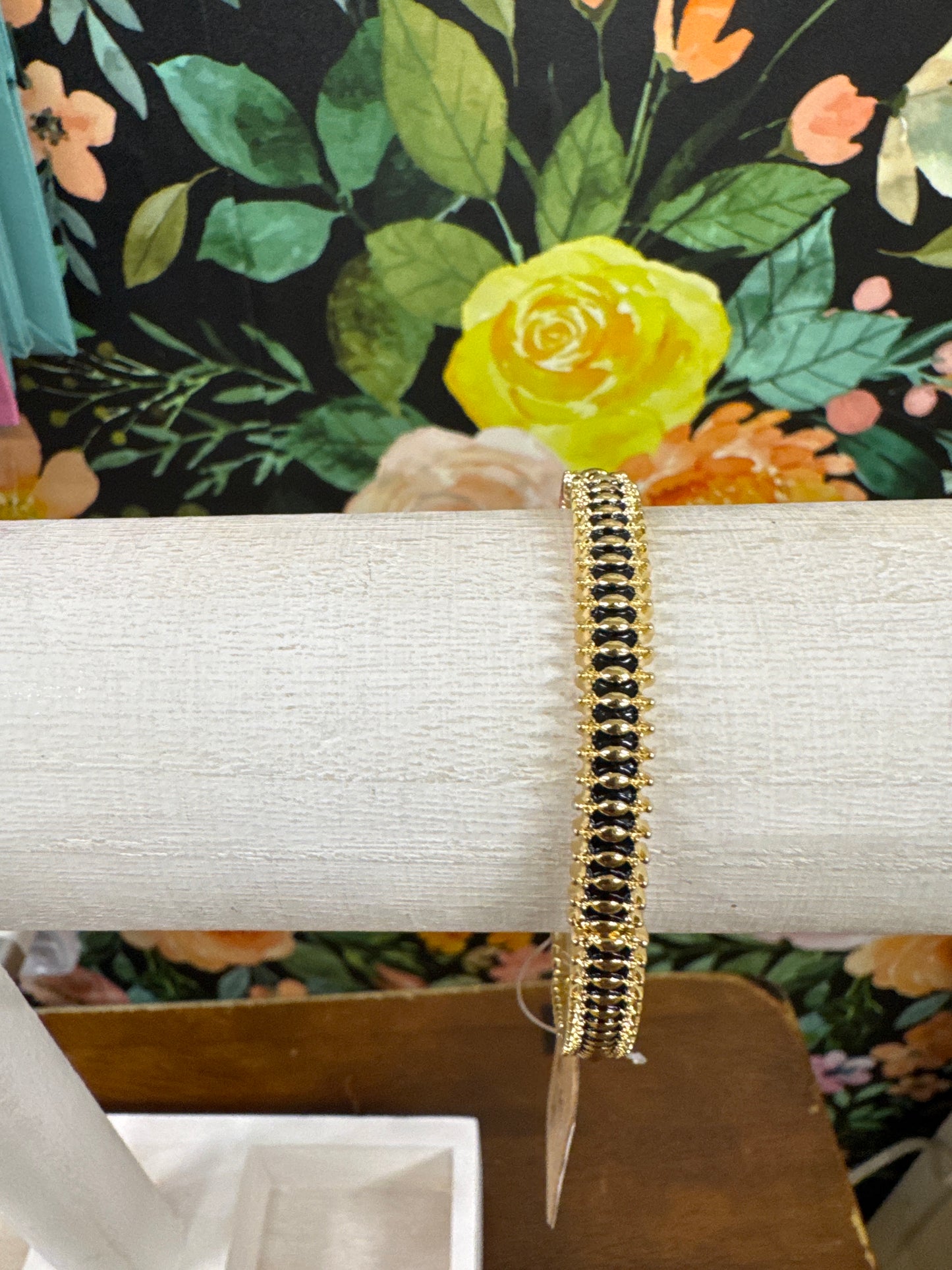 TIPI GOLD/BLK STRETCH BRACELET
