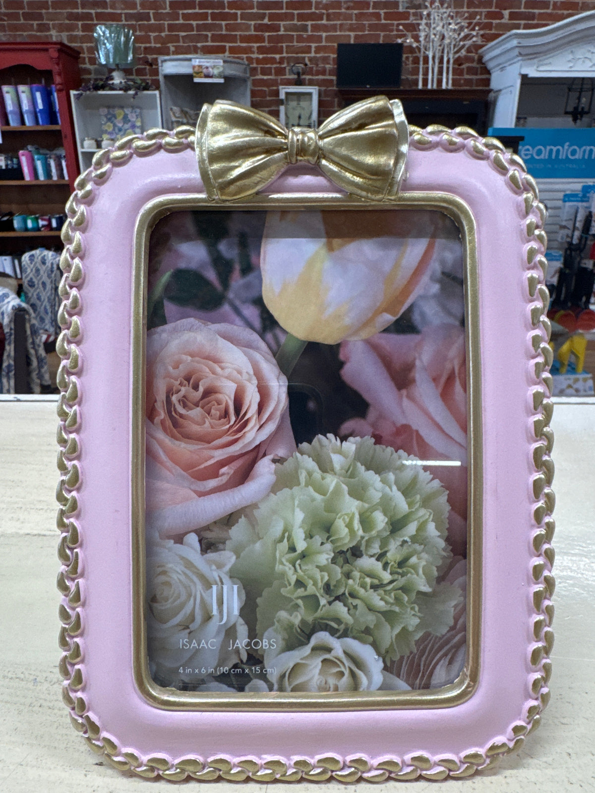 4x6 PINK FRAME W/ GOLD EDGE & BOW