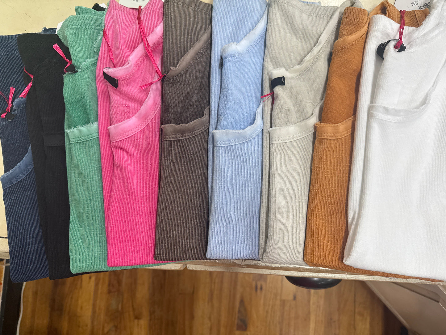 YOLLY - TANK TOPS