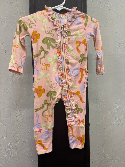 ROCKIN ROYALTY ZIP FOOTIE-BOWY BABE