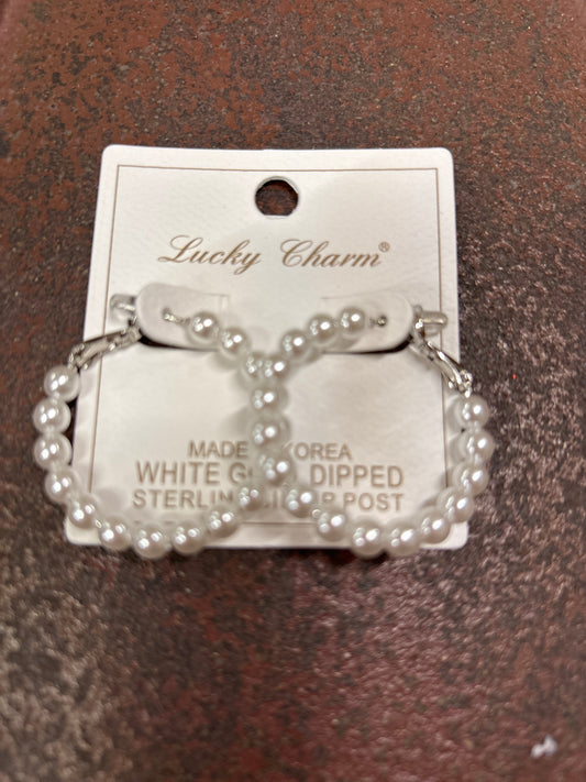 LUCKY CHARM PEARL HOOP MEDIUM EARRINGS-SILVER