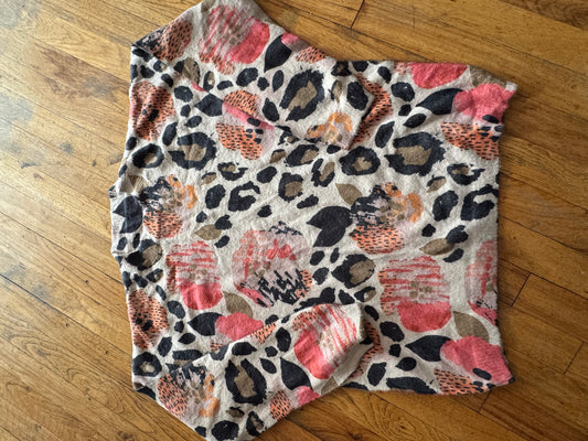 TR ANIMAL PRINT SWEATER-LARGE