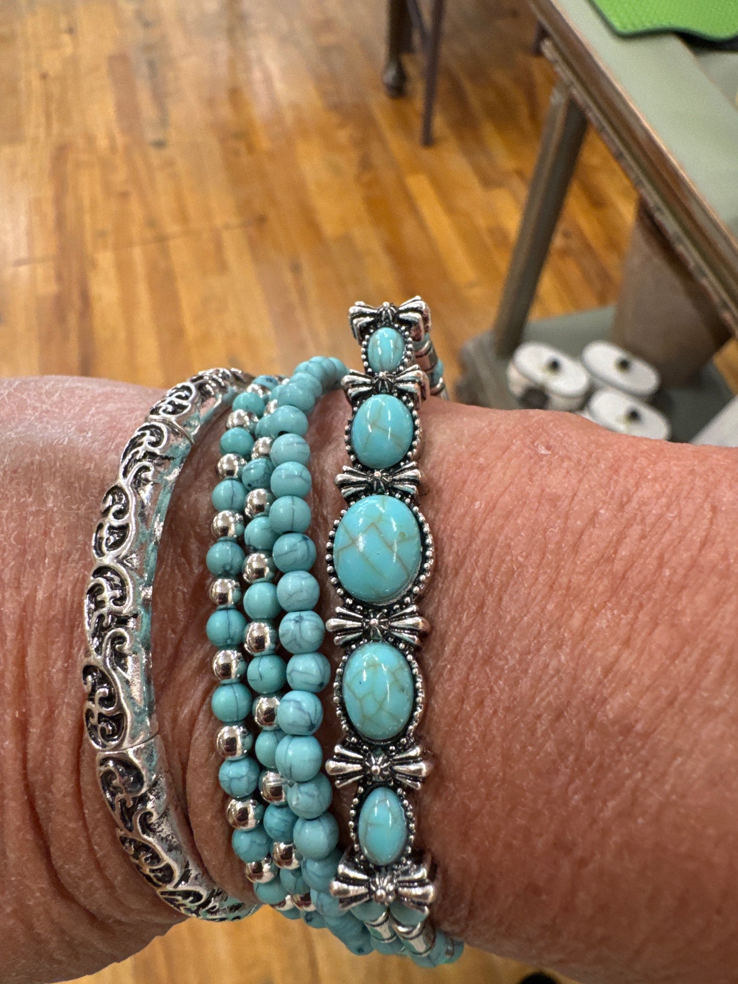 SET OF 5 SILVER/TURQ STRETCH BRACELET
