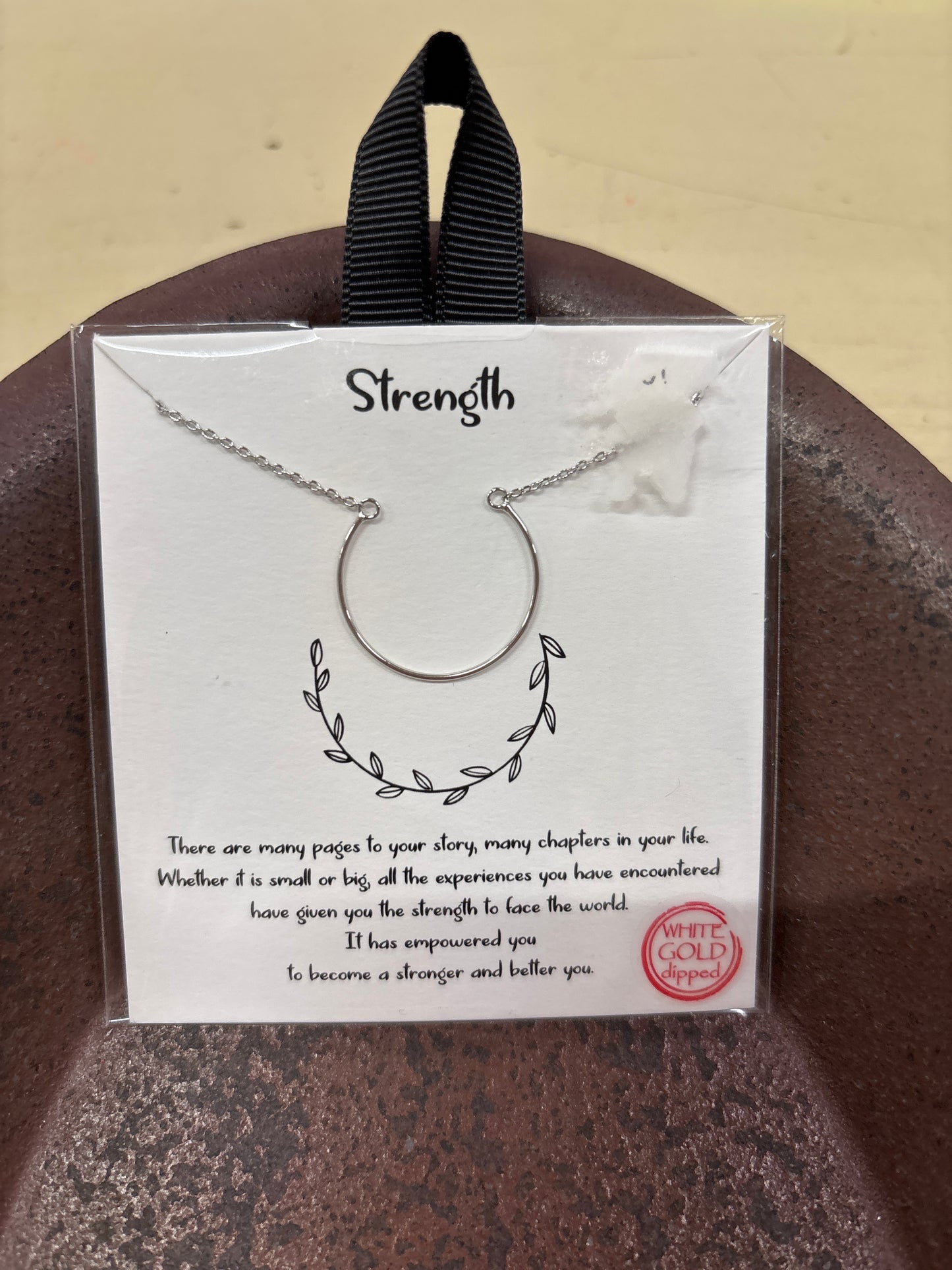 SILVER NECKLACE/STRENGTH