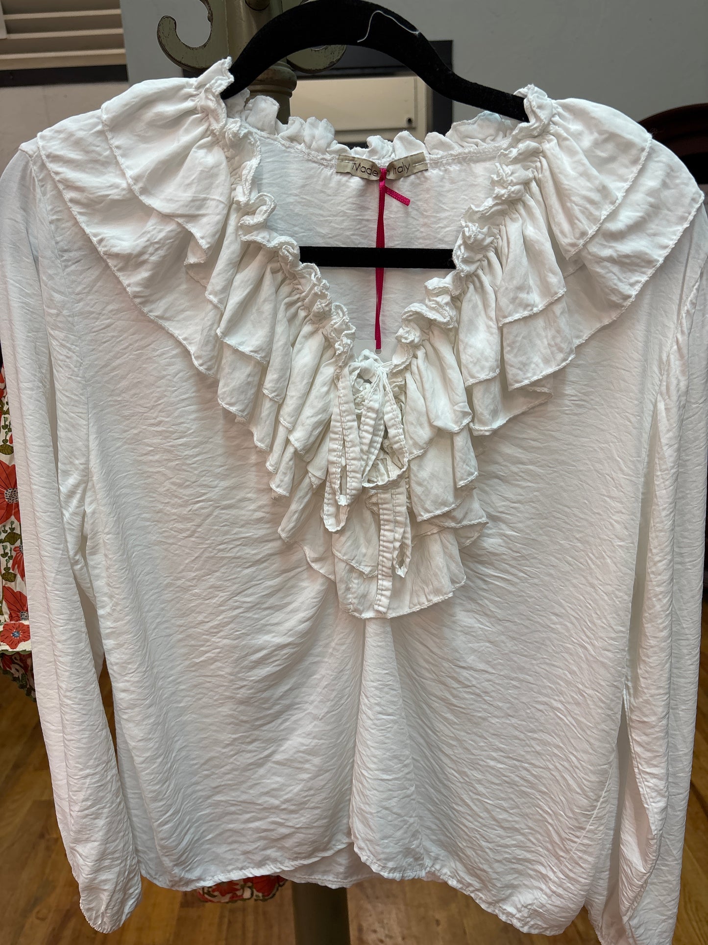 YOLLY RUFFLE FRONT SHIRT- WHITE OS