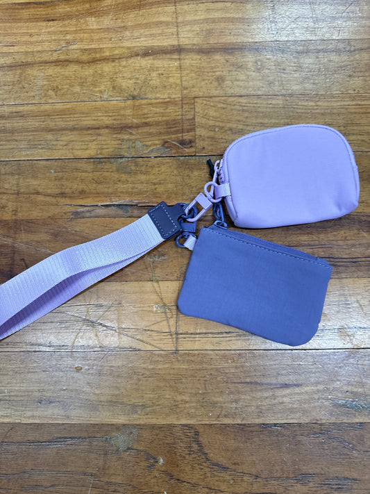 WRISTLET W/DOUBLE ZIPPER POUCHES-PURPLES
