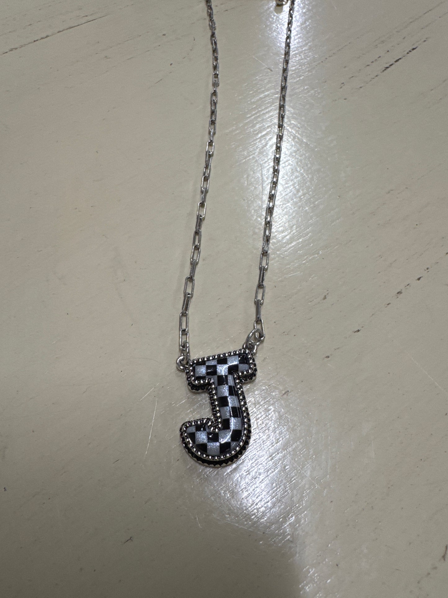 BLK/WHITE CHECKERED INTIL NECKLACE