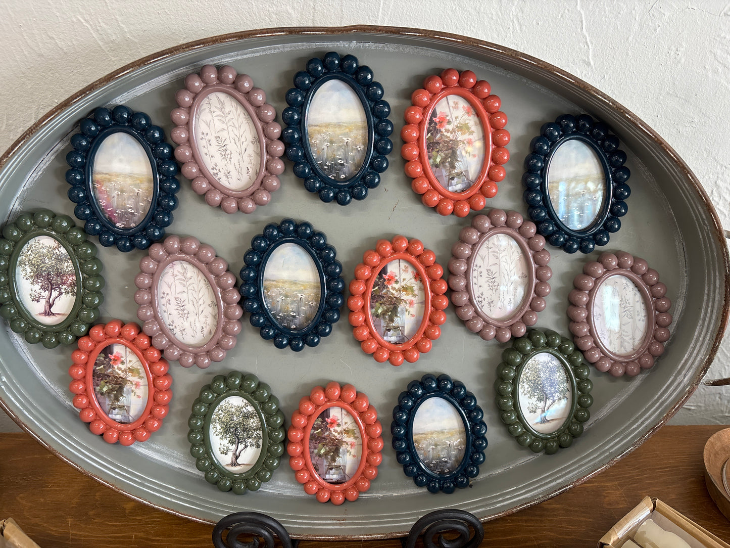 SMALL RESIN BOBBIN MAGNETIC FRAME