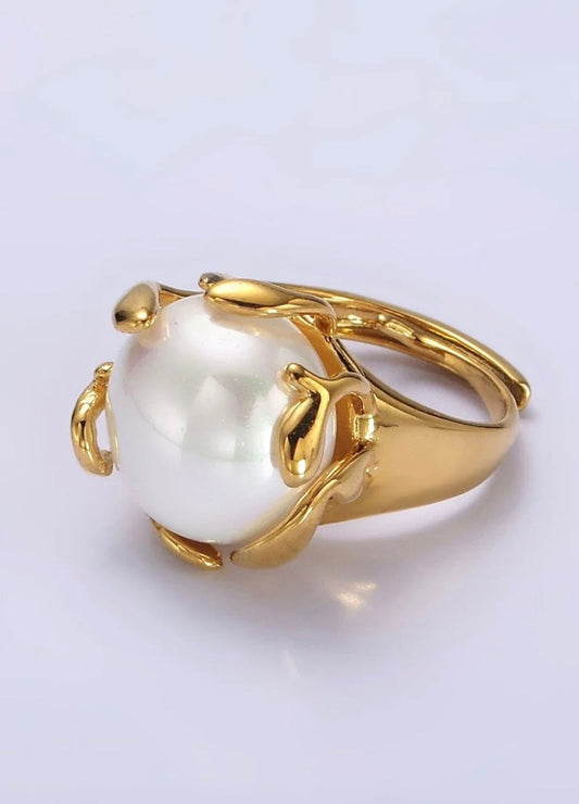 COASTAL GRIT-PEARL FLOWER RING