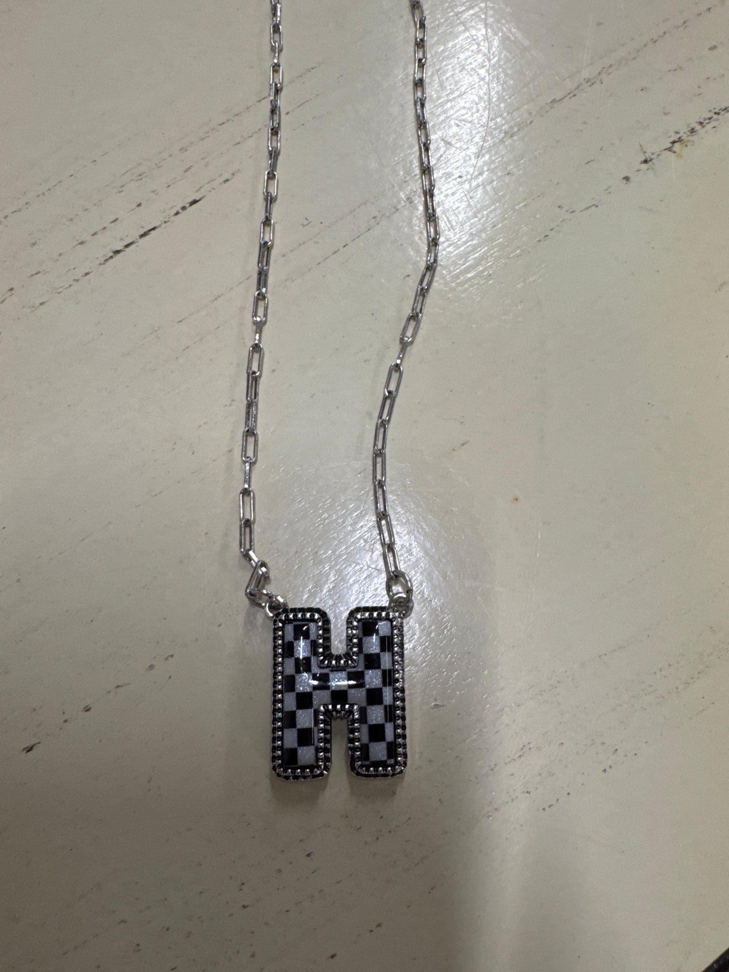 BLK/WHITE CHECKERED INTIL NECKLACE
