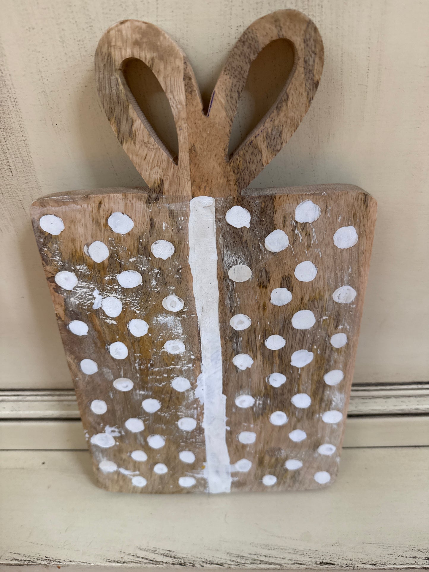 MANGO WOOD GIFT SHAPED CUTTING BOARD