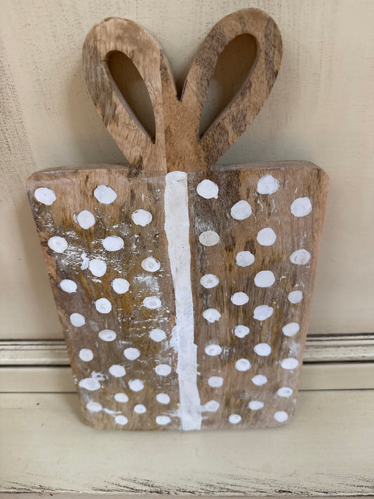 MANGO WOOD GIFT SHAPED CUTTING BOARD