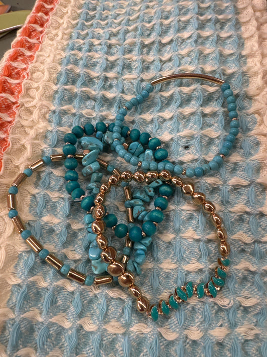 SET OF 5 TURQ/GOLD STRETCH BRACELETS