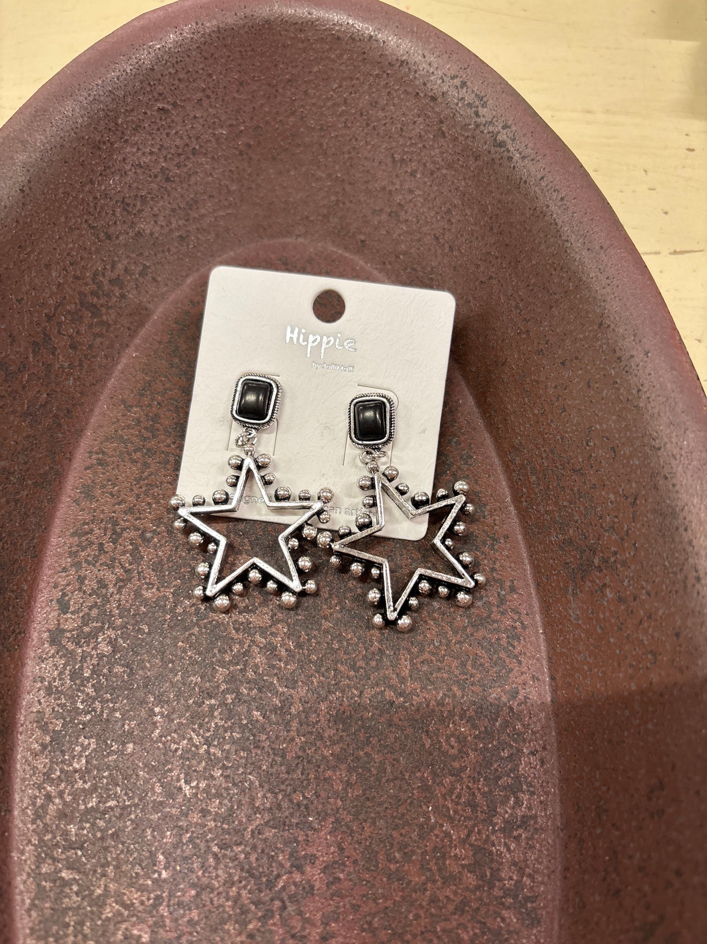 SILVER STAR EARRINGS W/BLK STONE