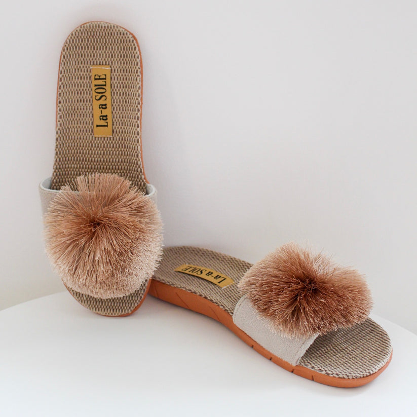 POM POM SLIDES -