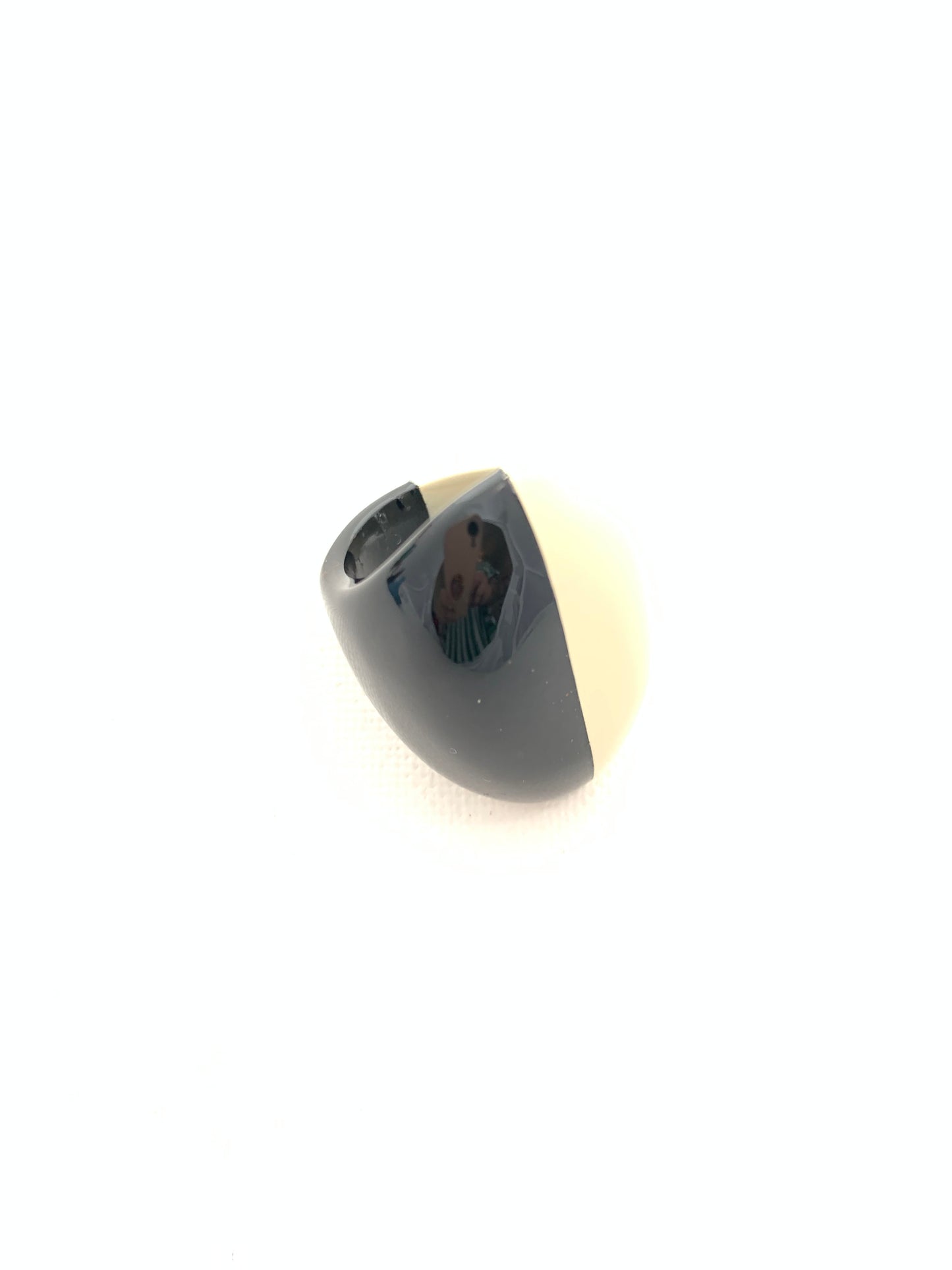 ACCESSORY JANE- BLACK & WHITE HORN RING-OVAL