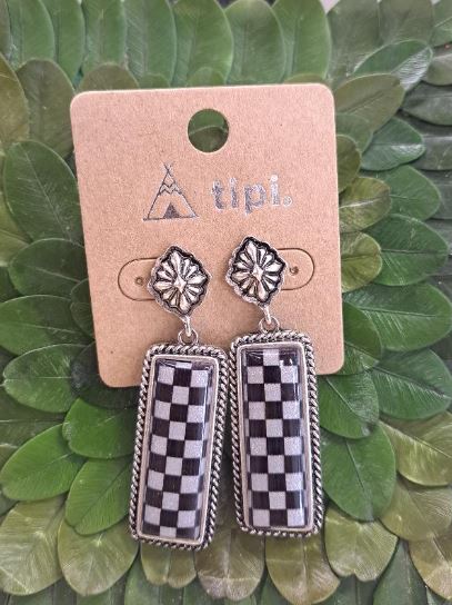 TIPI BLK & WHITE CHECKERED EARRINGS