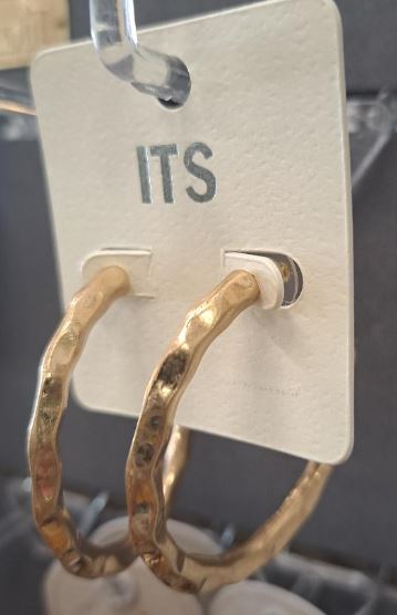 ITS HAMMERED GOLD HOOPS