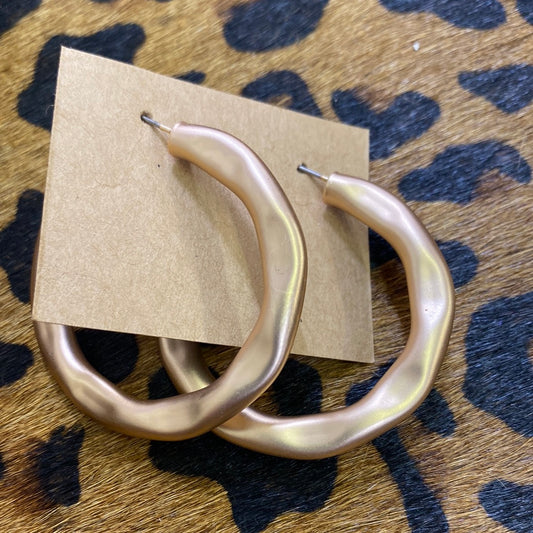 GOLD HAMMERED HOOPS