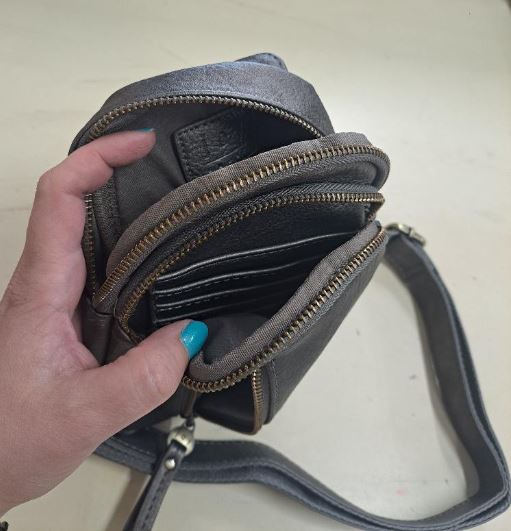 JOY SUSAN SKYLER SLNG BAG -METALIC CHROM