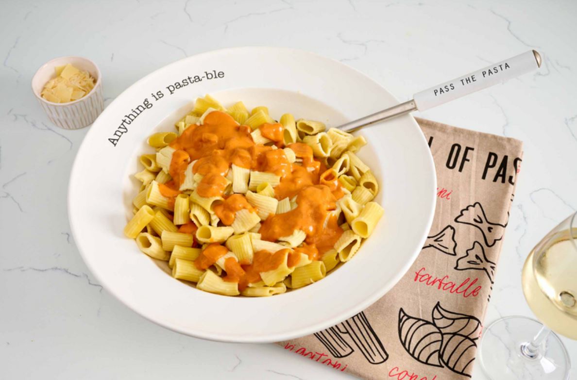 MUD PIE  CIRCA PASTA BOWL W/TOWEL