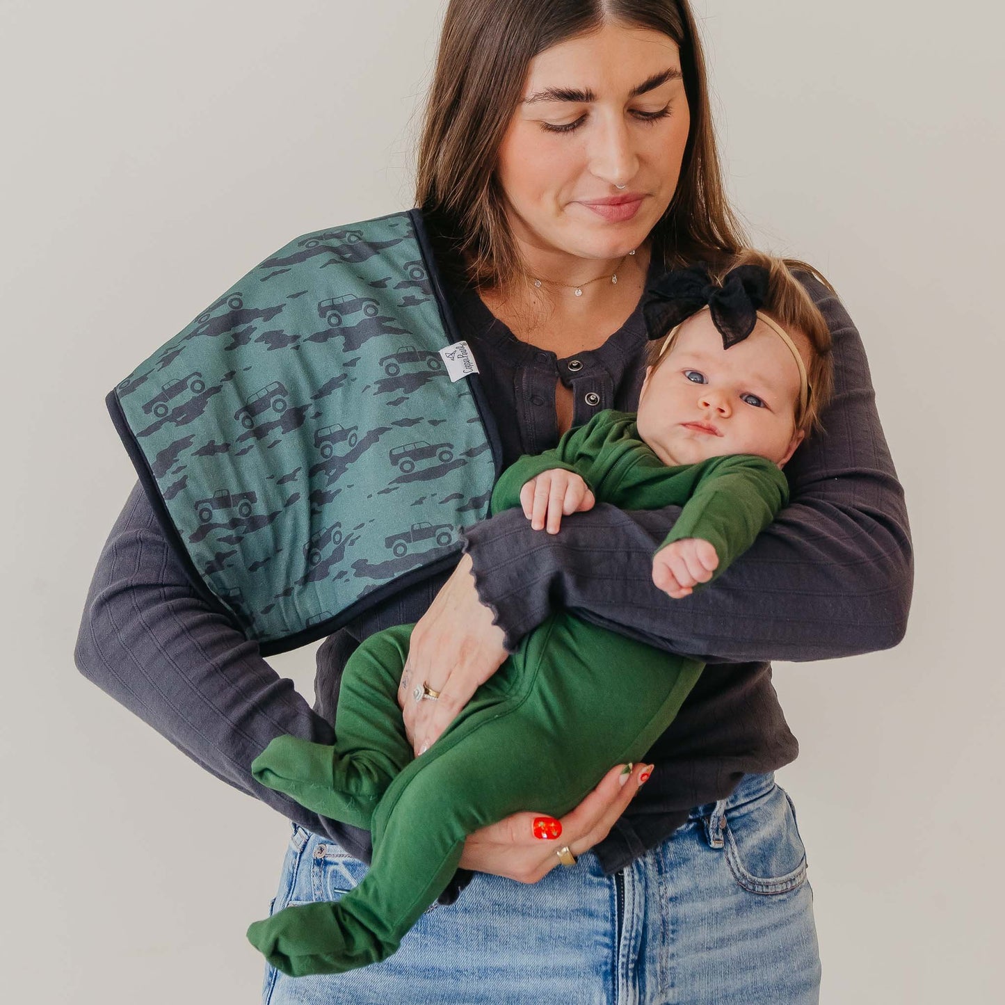 COPPER PEARL BURP BIB/HUNTER