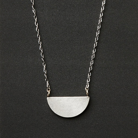 SCOUT HALF MOON NECKLACE/SILVER
